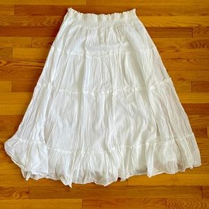 GUC Forever21 skirt. Says XS but must be in plus size measurements